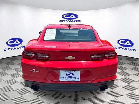 Used 2022 Chevrolet Camaro LT RWD image 4