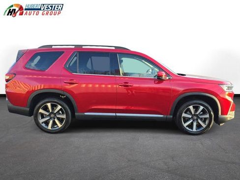 New 2025 Honda Pilot Touring image 5