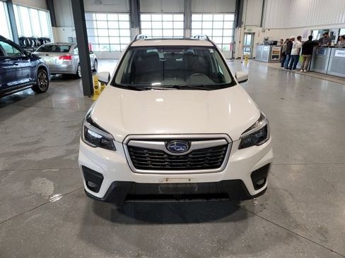 Used 2021 Subaru Forester Premium AWD/4WD image 2