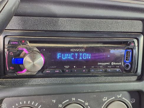 Used 2002 Chevrolet Silverado 1500 LT image 17