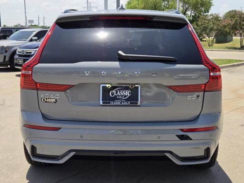 Used 2024 Volvo XC60 B5 Plus AWD/4WD image 5