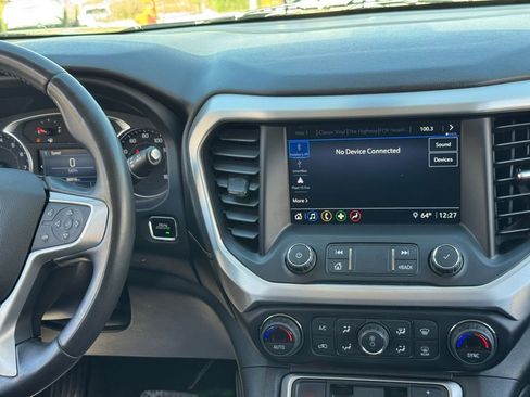 Used 2020 GMC Acadia SLE image 18