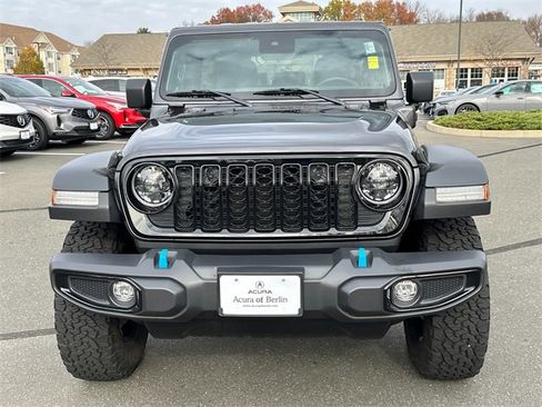 Used 2024 Jeep Wrangler Unlimited image 6