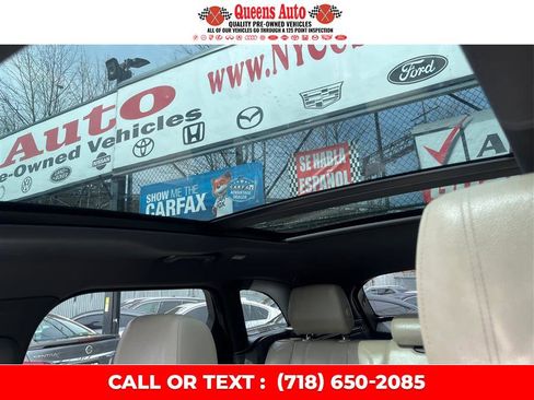 Used 2018 Land Rover Range Rover Velar R-Dynamic SE AWD/4WD image 25