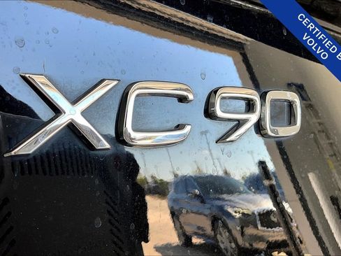 Certified 2025 Volvo XC90 B6 Plus image 41