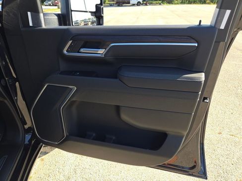 New 2026 GMC Sierra 2500 SLT image 7