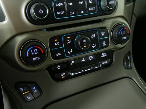 Used 2017 GMC Yukon XL Denali w/ Open Road Package AWD/4WD image 33
