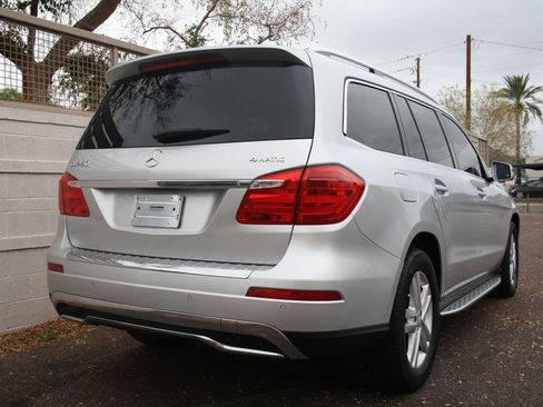 Used 2015 Mercedes-Benz GL 450 4MATIC image 5