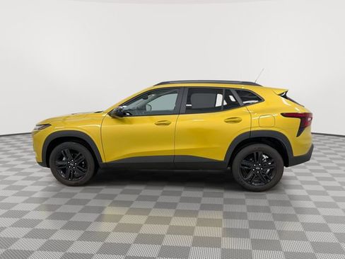 Used 2025 Chevrolet Trax ACTIV w/ Sunroof Package image 7