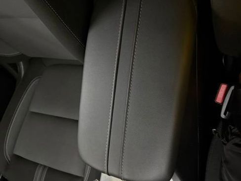 Used 2025 Chevrolet Blazer LT FWD image 71