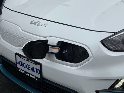 Used 2022 Kia Niro EX image 27