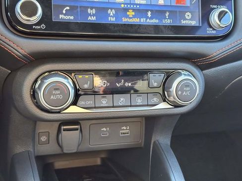 New 2025 Nissan Versa SR w/ Trunk Package image 21