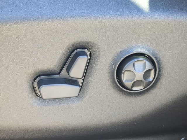 New 2026 Chrysler Pacifica Select FWD image 24