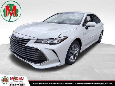 Used 2021 Toyota Avalon XLE FWD image 1