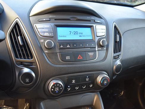 Used 2015 Hyundai Tucson GLS FWD image 11
