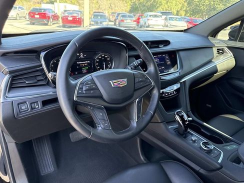Certified 2023 Cadillac XT5 Luxury image 32