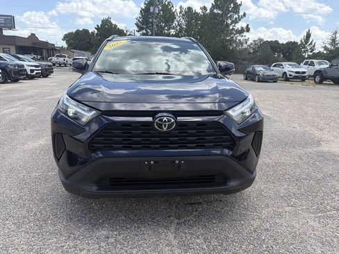 Used 2025 Toyota RAV4 XLE FWD image 9