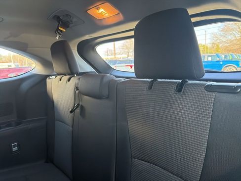 Used 2023 Toyota Highlander LE image 29