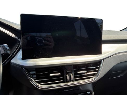 Used 2024 Ford Escape SE w/ PHEV Premium Package FWD image 17