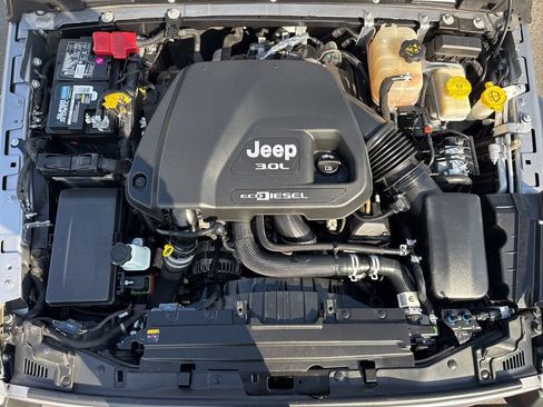 Used 2021 Jeep Wrangler Unlimited Rubicon image 11