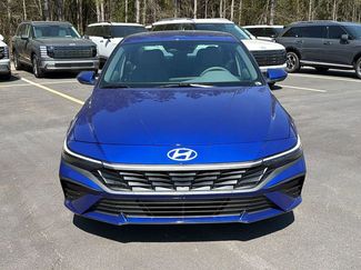 New 2026 Hyundai Elantra SE video 2