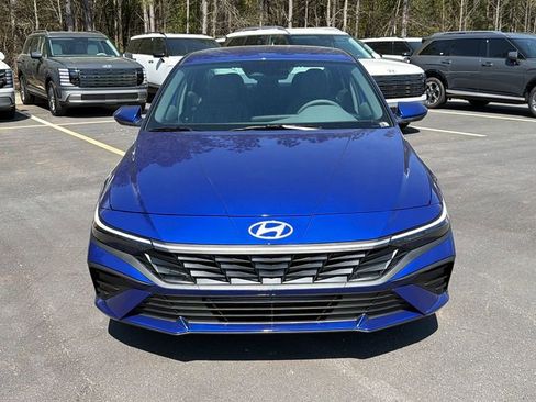 New 2026 Hyundai Elantra SE image 2