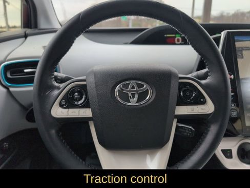 Used 2017 Toyota Prius Prime Premium image 16