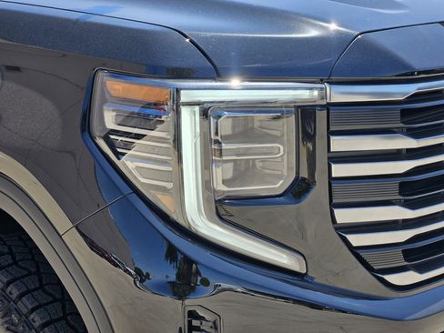 Used 2026 GMC Sierra 1500 AT4 w/ AT4 Premium Package AWD/4WD image 6
