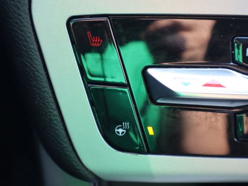 Used 2023 Ford Explorer XLT w/ Equipment Group 202A image 26