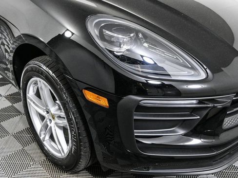 Used 2026 Porsche Macan image 38