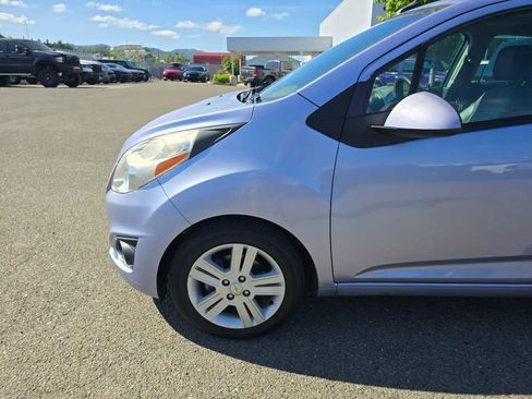 Used 2014 Chevrolet Spark LT FWD image 6