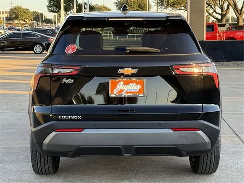 New 2026 Chevrolet Equinox LT w/ Convenience Package II image 5