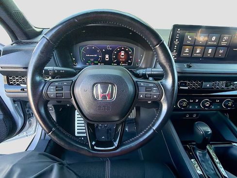 Used 2023 Honda Accord Sport image 10
