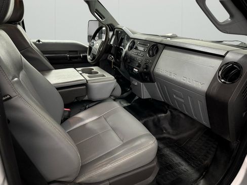 Used 2013 Ford F250 XL w/ PWR Equipment Group image 13