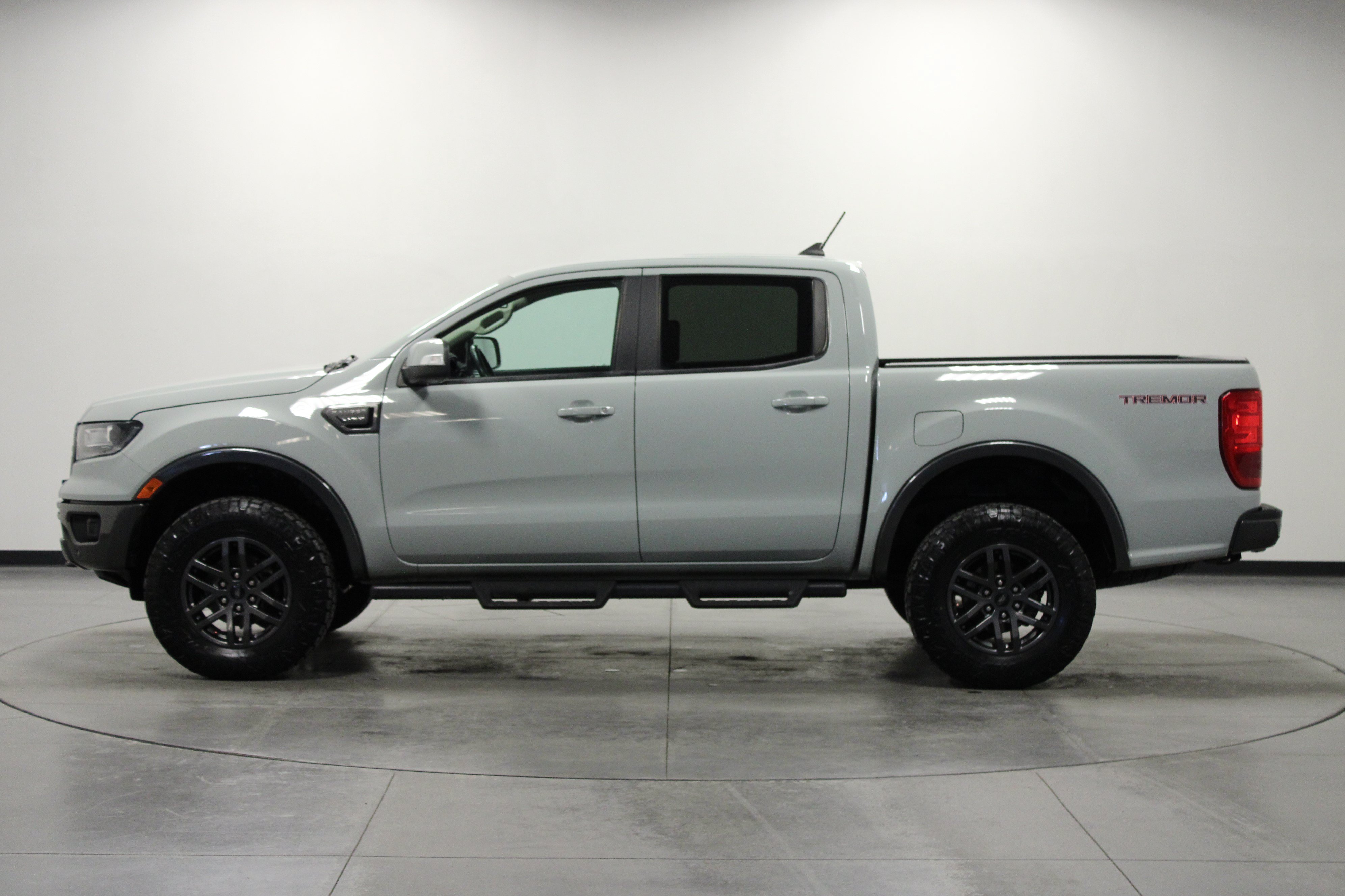 Used 2022 Ford Ranger Lariat w/ Tremor Off-Road Package AWD/4WD image 7