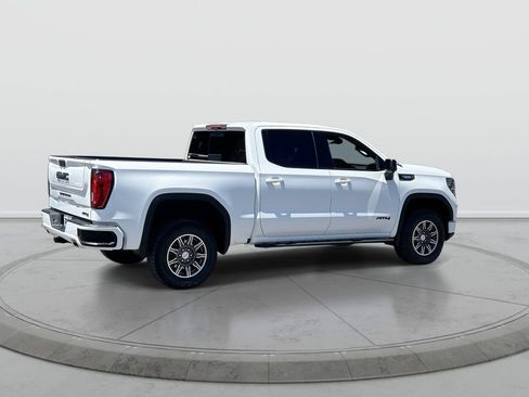 Used 2024 GMC Sierra 1500 AT4 w/ Technology Package AWD/4WD image 8