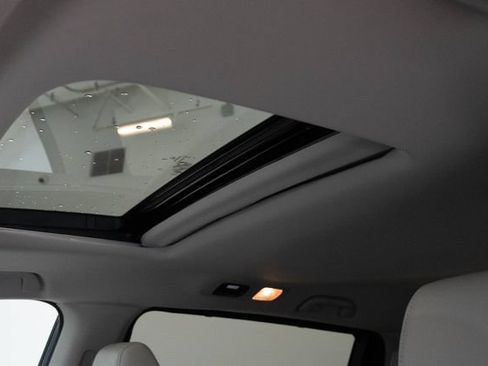 Certified 2025 Honda Odyssey EX-L image 4