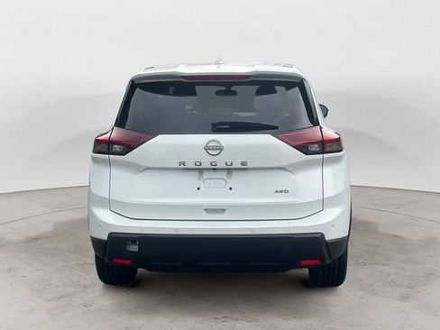Used 2025 Nissan Rogue SV AWD/4WD image 4