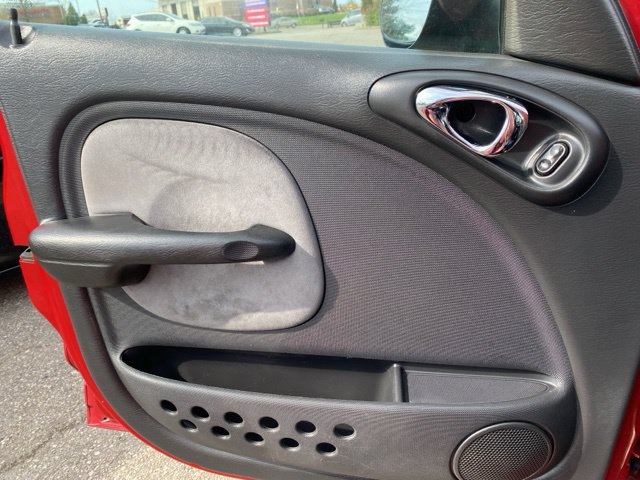 Used 2003 Chrysler PT Cruiser Limited FWD image 15