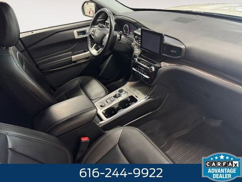 Used 2022 Ford Explorer Limited w/ Equipment Group 301A AWD/4WD image 4
