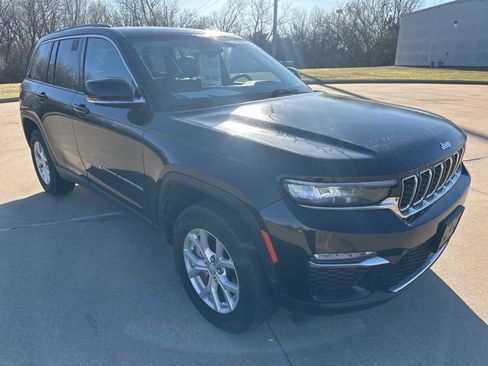 Used 2024 Jeep Grand Cherokee Limited AWD/4WD image 7