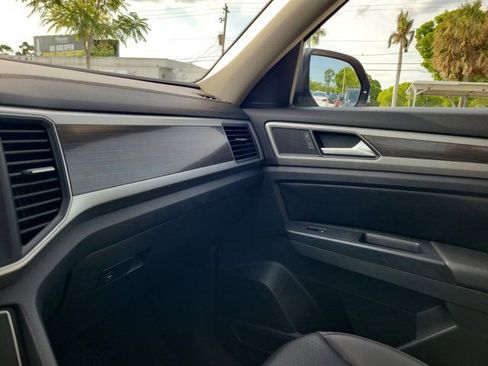Used 2018 Volkswagen Atlas SE FWD image 27
