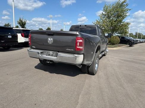 Used 2024 RAM 3500 Tradesman w/ Chrome Appearance Group AWD/4WD image 22