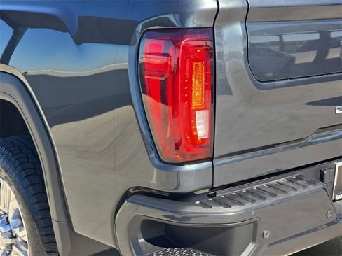 Used 2023 GMC Sierra 3500 Denali image 37