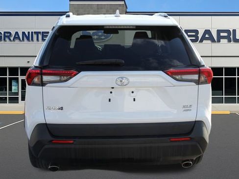 Used 2022 Toyota RAV4 XLE w/ Convenience Package image 8