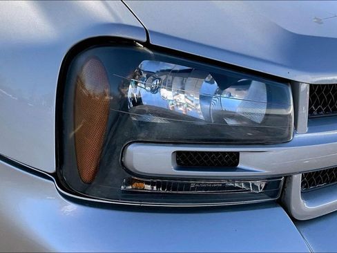 Used 2008 Chevrolet TrailBlazer SS w/ Sun And 6-Disc Cd Package image 28