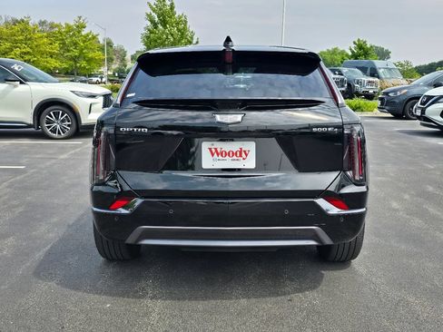 Certified 2025 Cadillac Optiq Sport 2 w/ LPO, Floor Liner Package AWD/4WD image 9