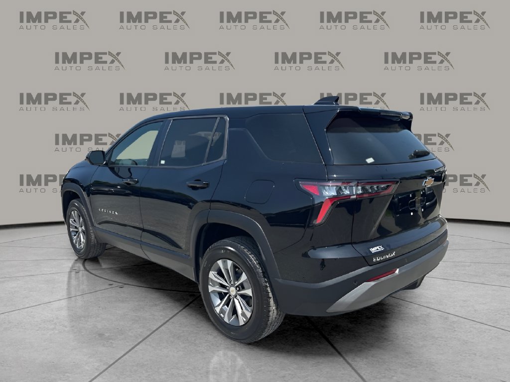 Used 2026 Chevrolet Equinox LT FWD image 3