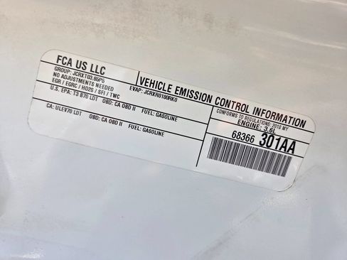 Used 2018 Jeep Grand Cherokee Altitude RWD image 54