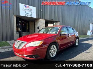 Used 2013 Chrysler 200 Limited image 1